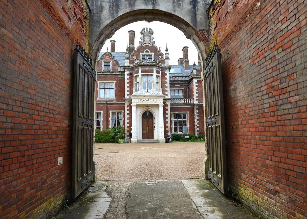 Lynford Hall Hotel Mundford Exterior foto